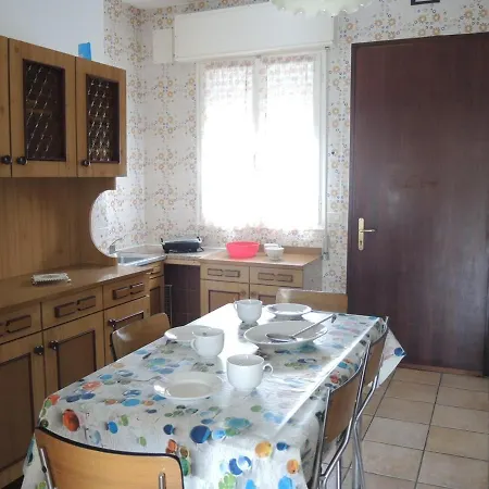 Adorable Flat 250 M From The - Beahost Lägenhet *